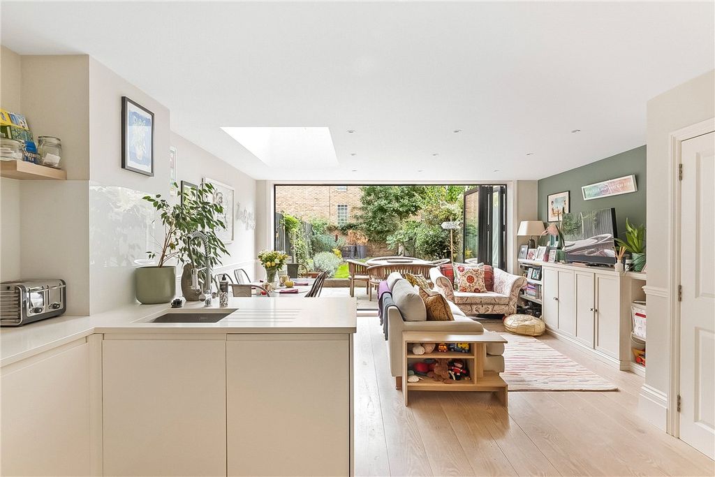Property photo 1 of 13 Picture No. 25