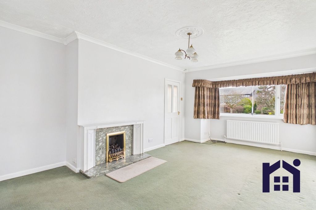 Property photo 3 of 24 Living Room