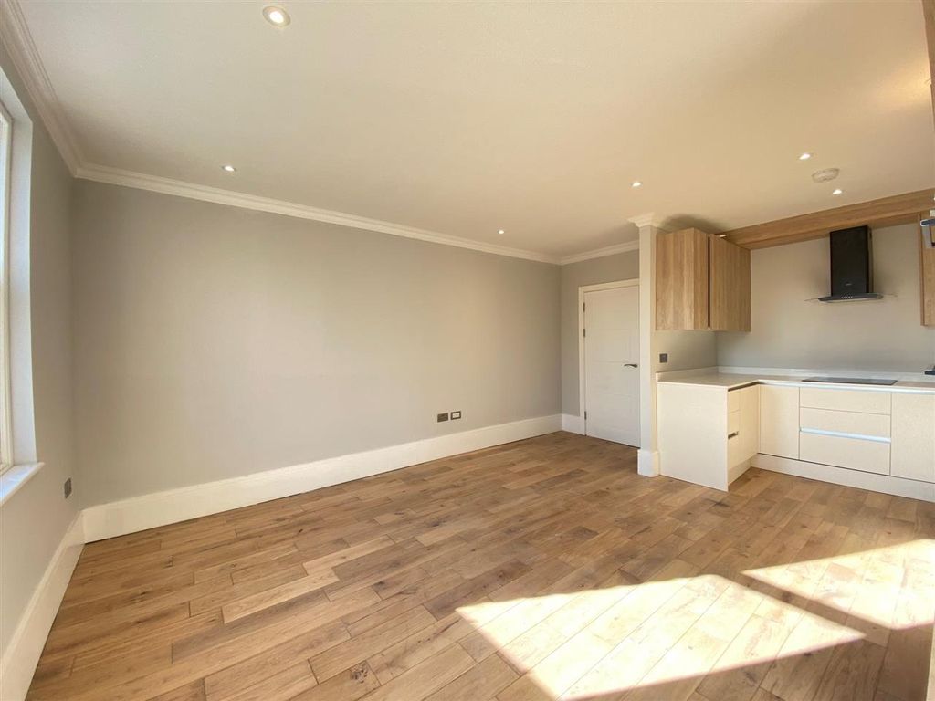 Property photo 1 of 7 Main Picture