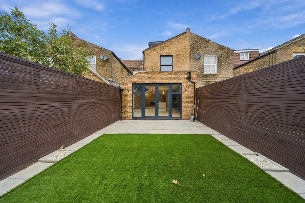 Property photo 3 of 16