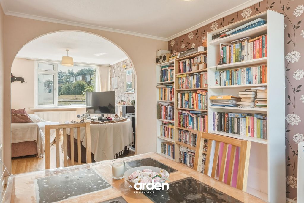 Property photo 3 of 15