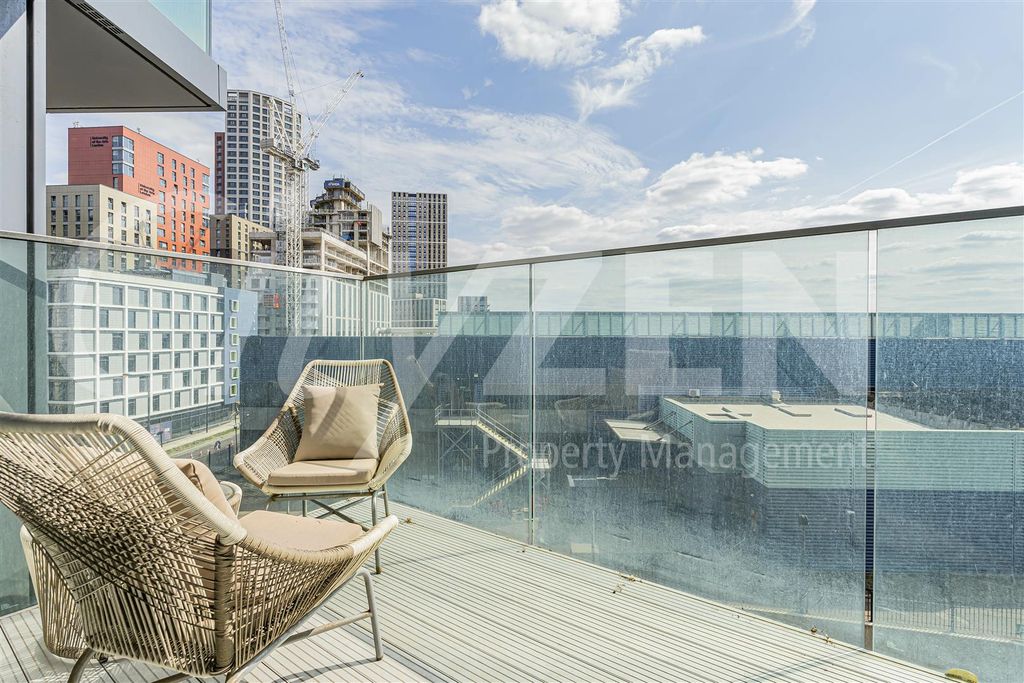 Property photo 3 of 19 Balcony