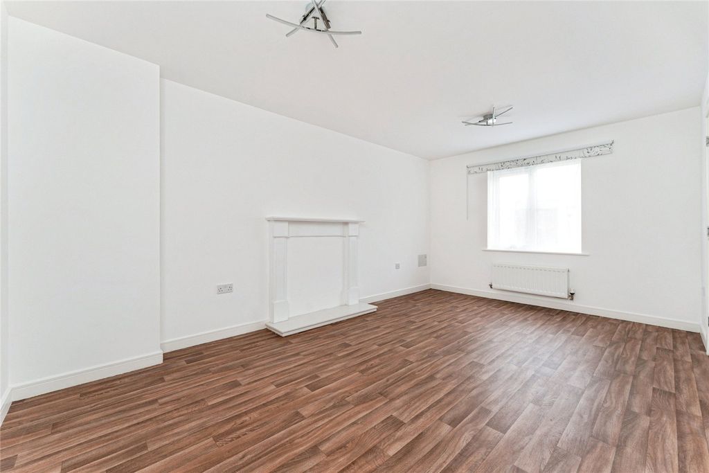 Property photo 2 of 23 Picture No. 32