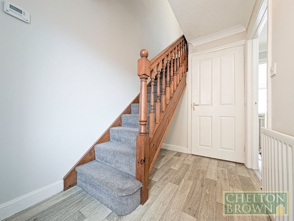 Property photo 2 of 19 Entrance Hall