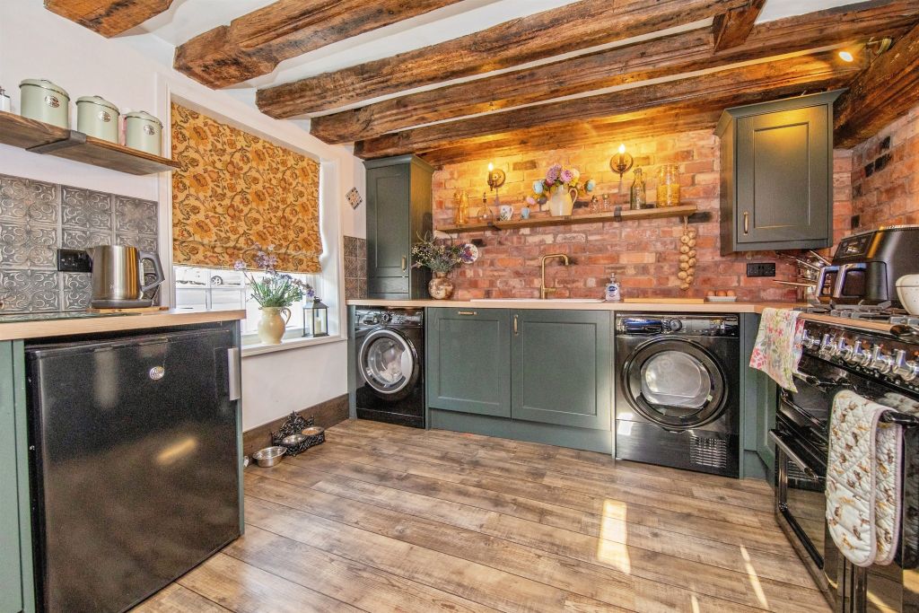 Property photo 3 of 22