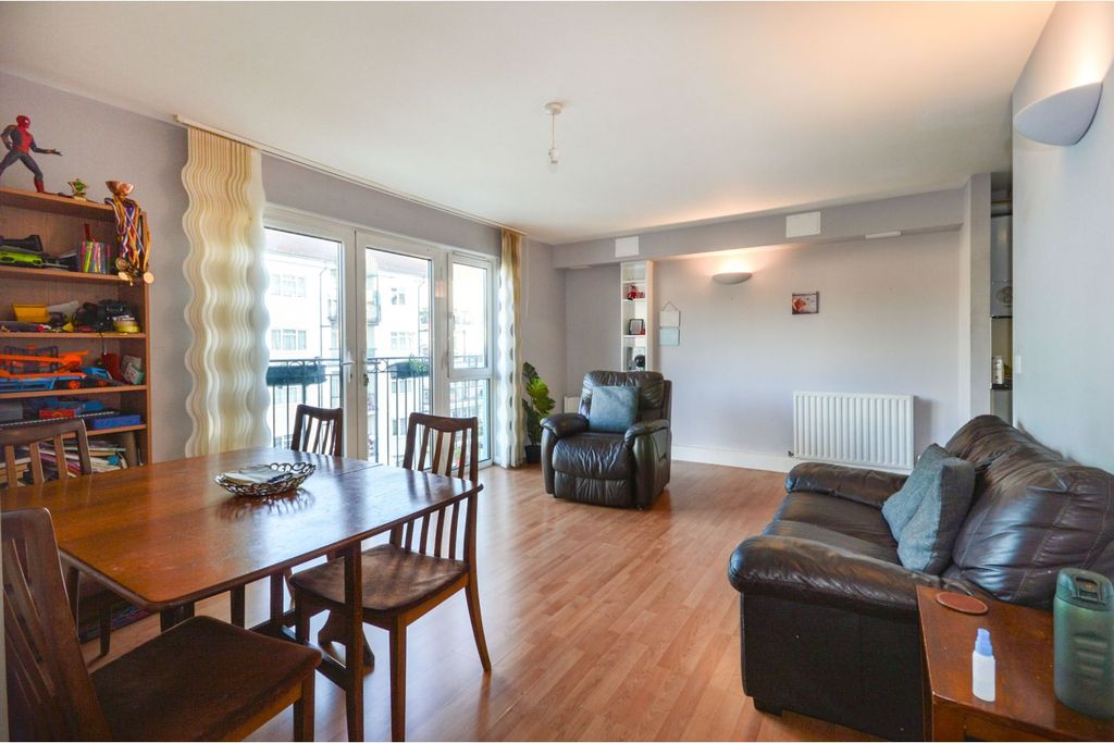 Property photo 2 of 16 Lounge/Dining Room