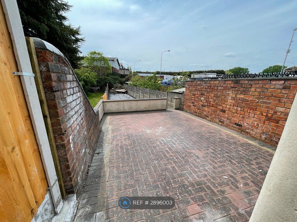 Property photo 2 of 29