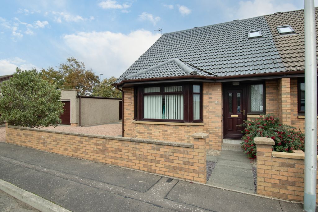 Property photo 3 of 38