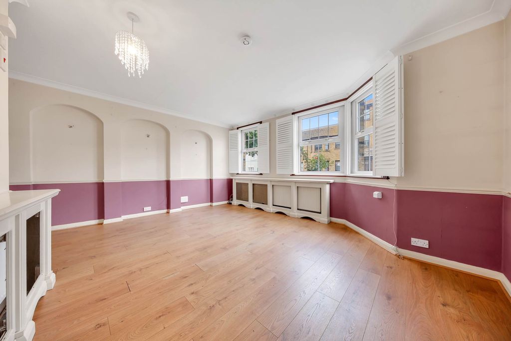 Property photo 2 of 23