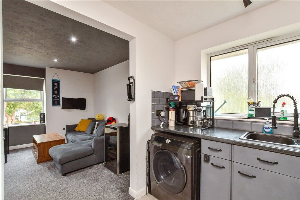 Property photo 3 of 12 Kitchen