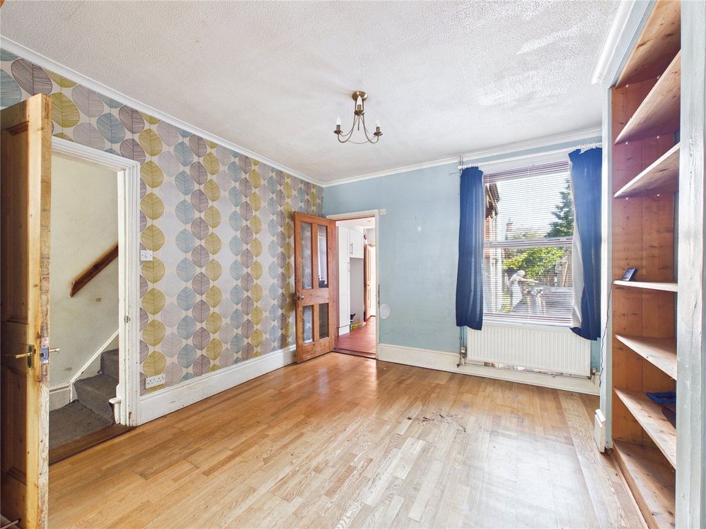 Property photo 3 of 10 Picture No. 01