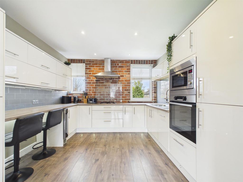 Additional image 5 of 3 bed flat for saleSandy Road, Renfrew PA4