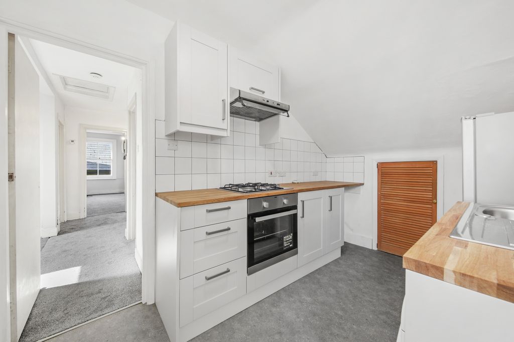 Property photo 1 of 4