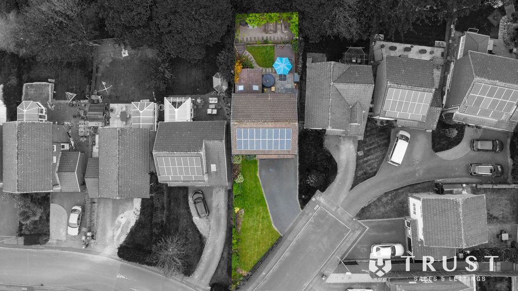 Property photo 2 of 41