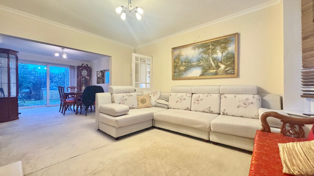 Property photo 3 of 20