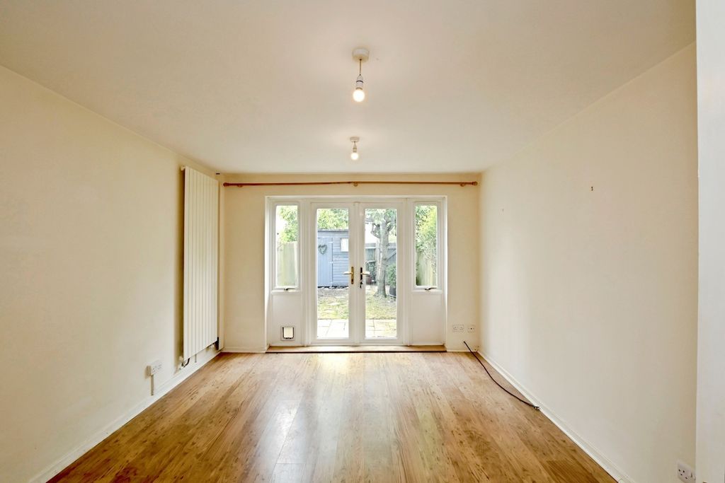 Property photo 2 of 12 Pbox-Img.Jpg