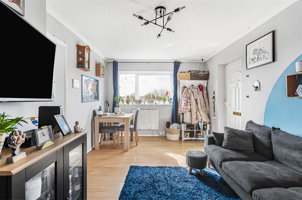 Property photo 2 of 11 13_77618.Jpg