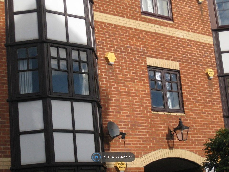 Property photo 1 of 4 Front