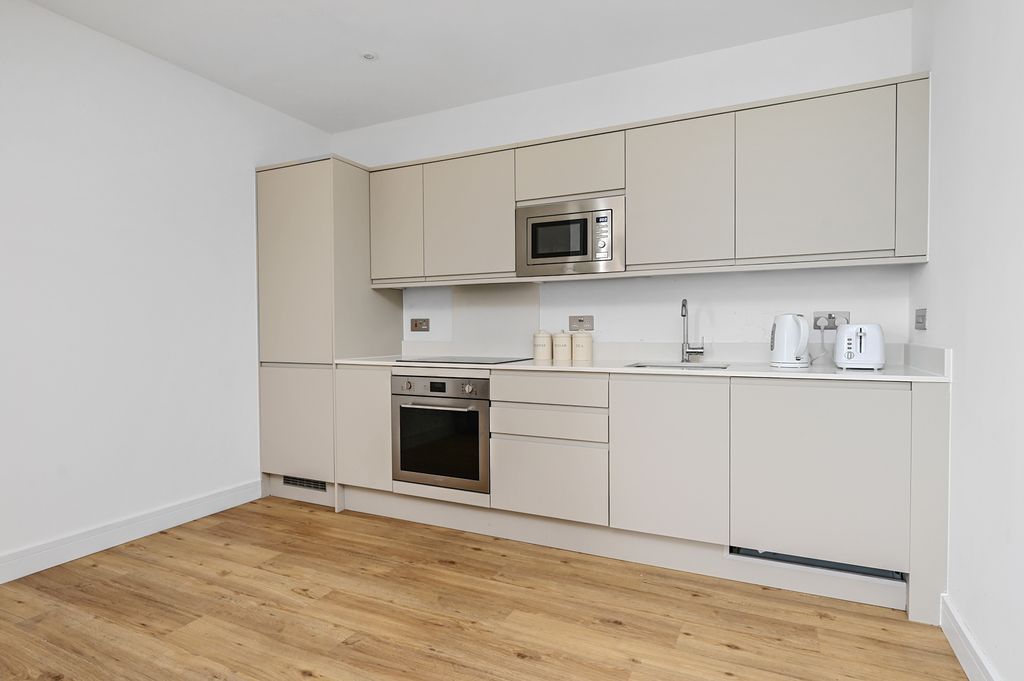 Property photo 1 of 6 Kitchen