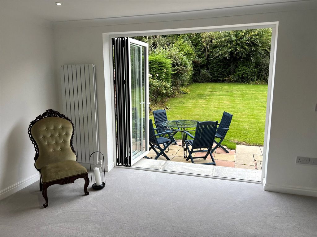 Property photo 3 of 19 Bi-Fold Doors