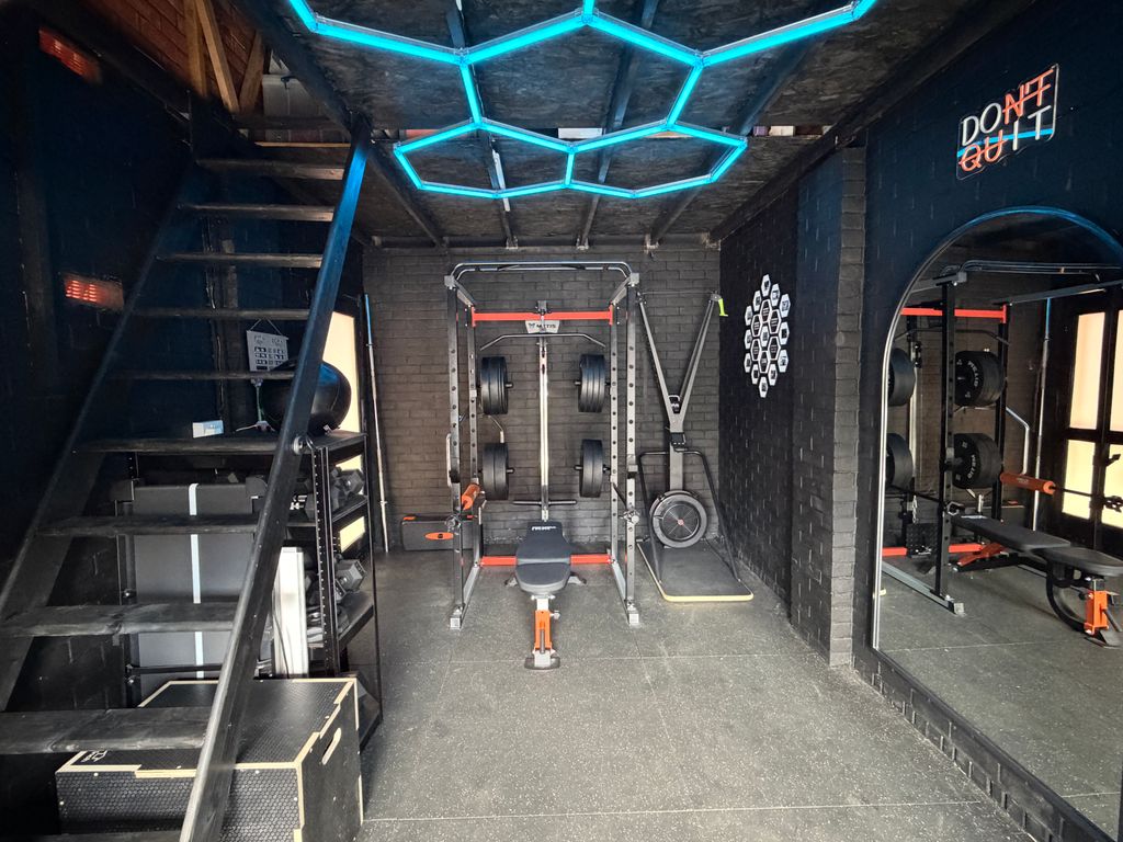 Property photo 2 of 16 Gym- Vendor Shot