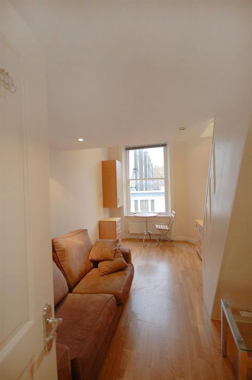 Property photo 2 of 3