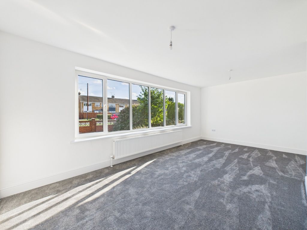 Property photo 2 of 15 4522774