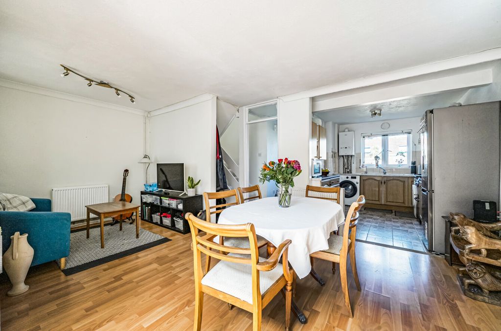Property photo 3 of 25 1454038-14-69F1Fc...