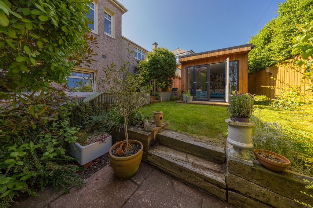 Property photo 2 of 30 Gallery