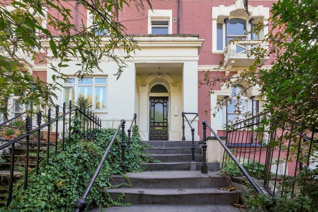 Property photo 1 of 15 Picture No. 04