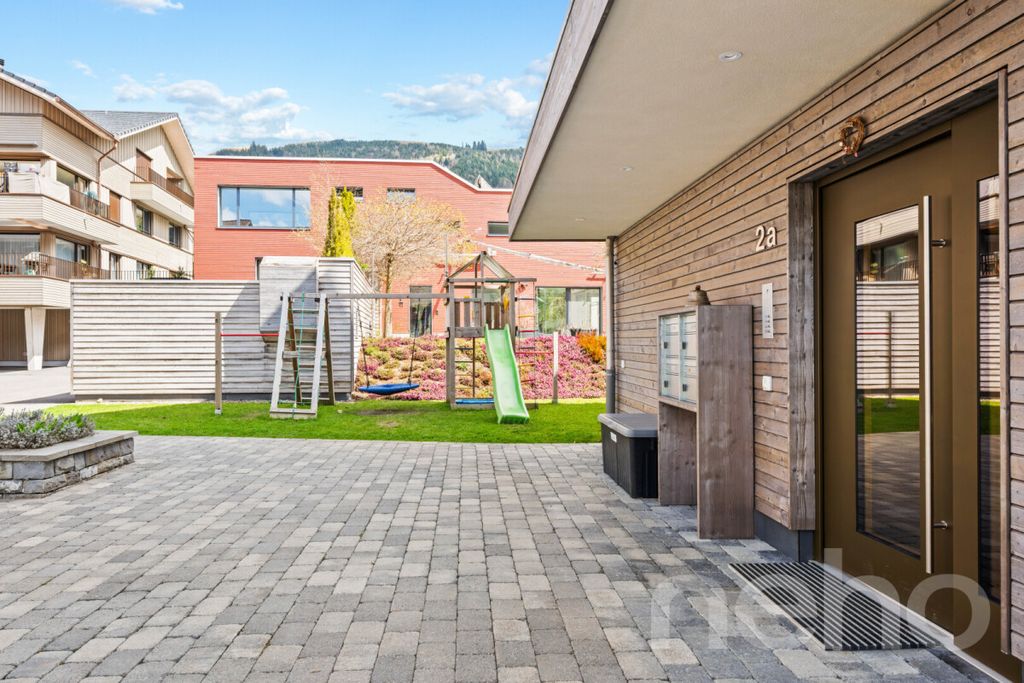 Property photo 3 of 12