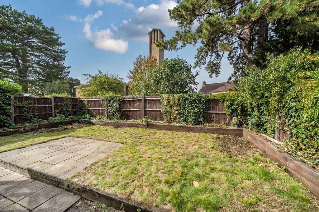 Property photo 3 of 14 Garden