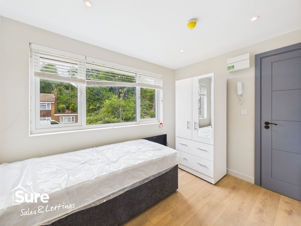 Property photo 2 of 10 4332072