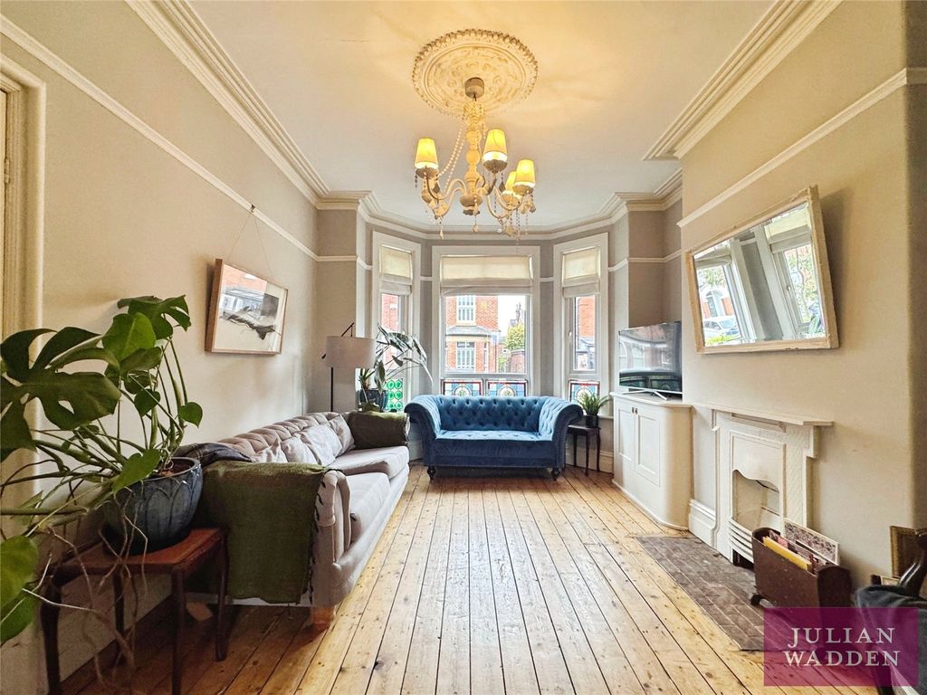 Property photo 2 of 24 Picture No. 08