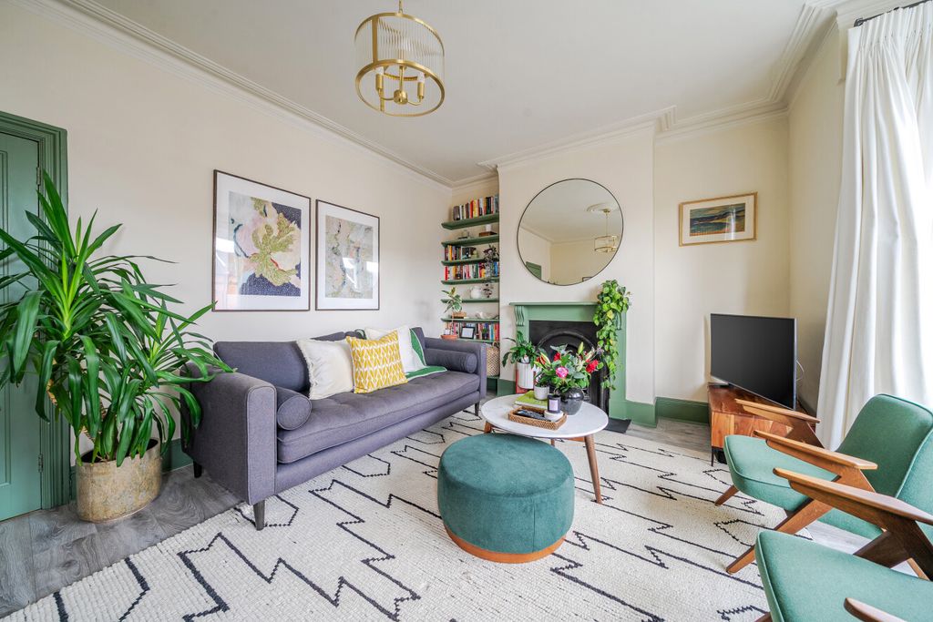 Property photo 2 of 16 1397613-9-6964ee6...