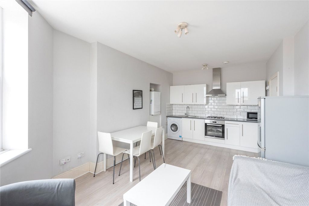 Property photo 3 of 8 Reception Room