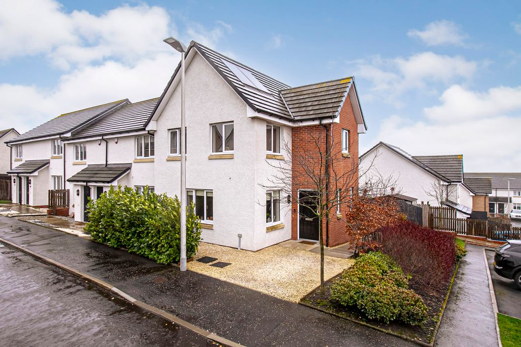 Property photo 1 of 34 Primary Property Image