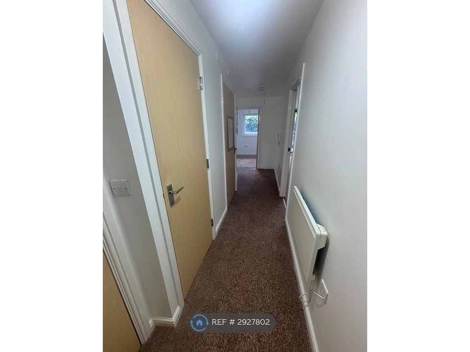 Property photo 3 of 9 Hallaway