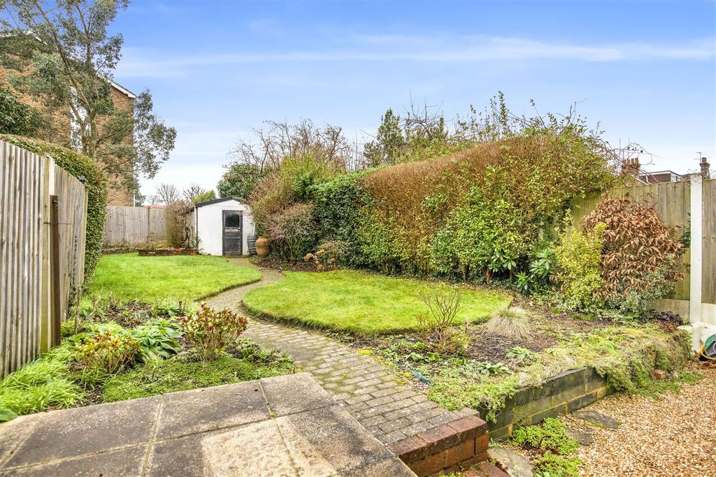 Property photo 2 of 21