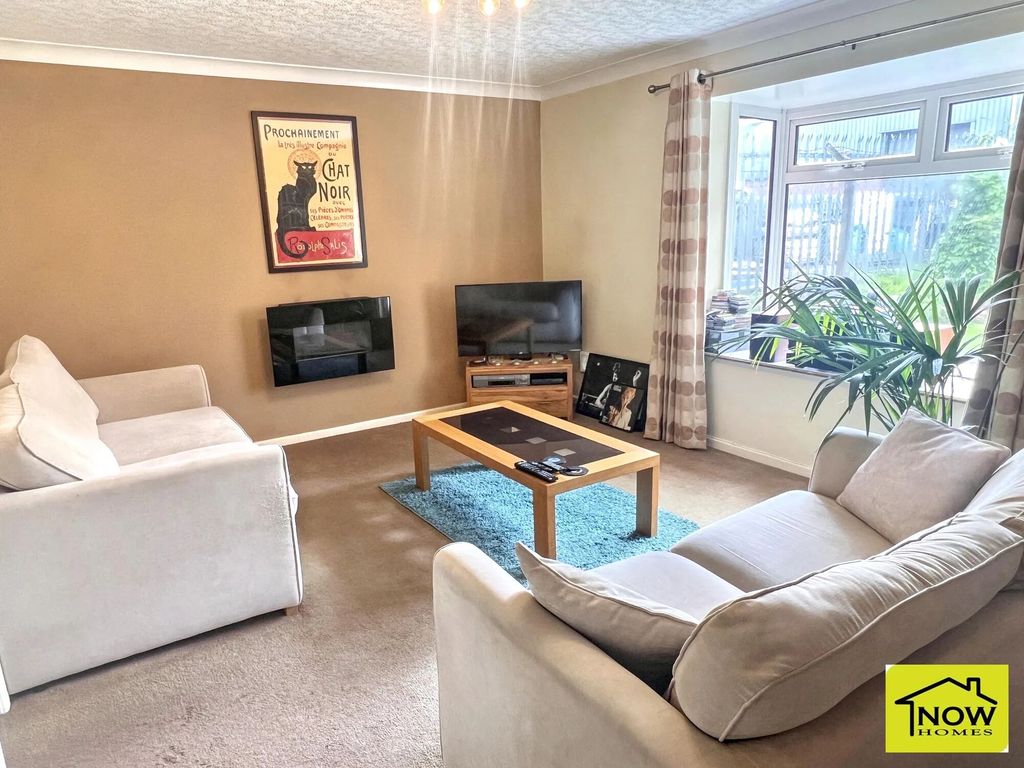 Property photo 2 of 8 Picture 2