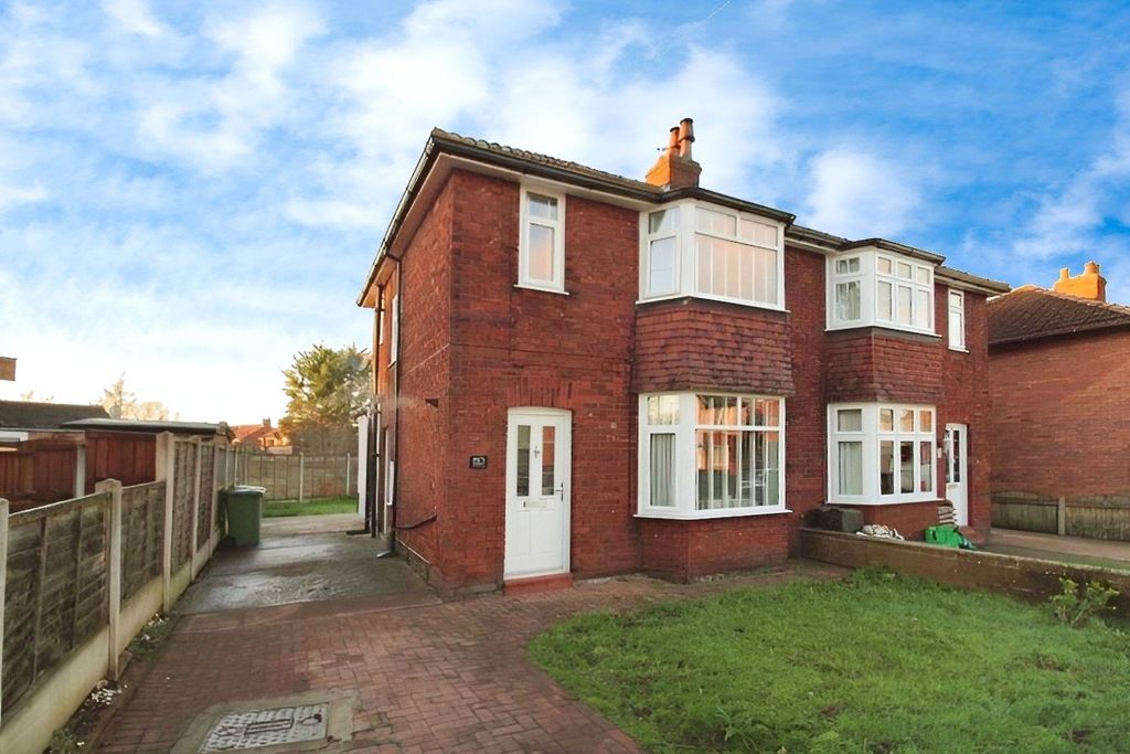 Property photo 1 of 9 External