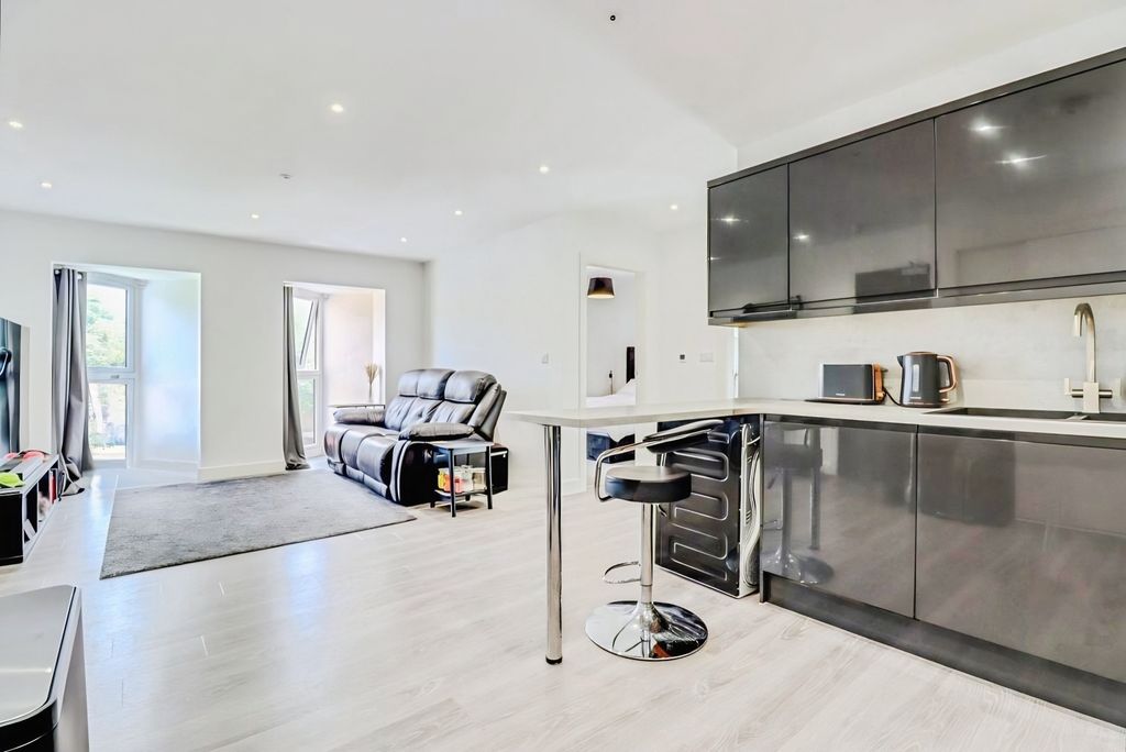 Property photo 2 of 14 Open Plan