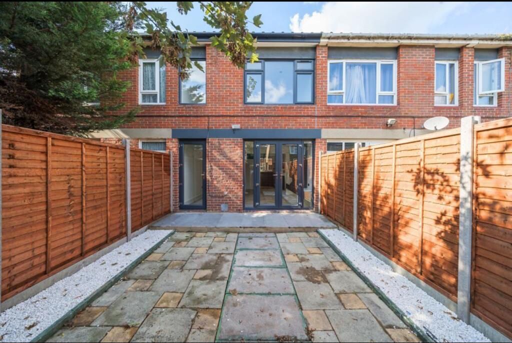 Property photo 3 of 21