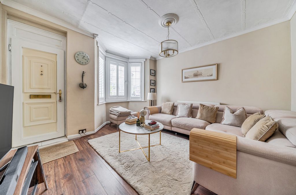 Property photo 2 of 13 1458636-11-6A01d2...