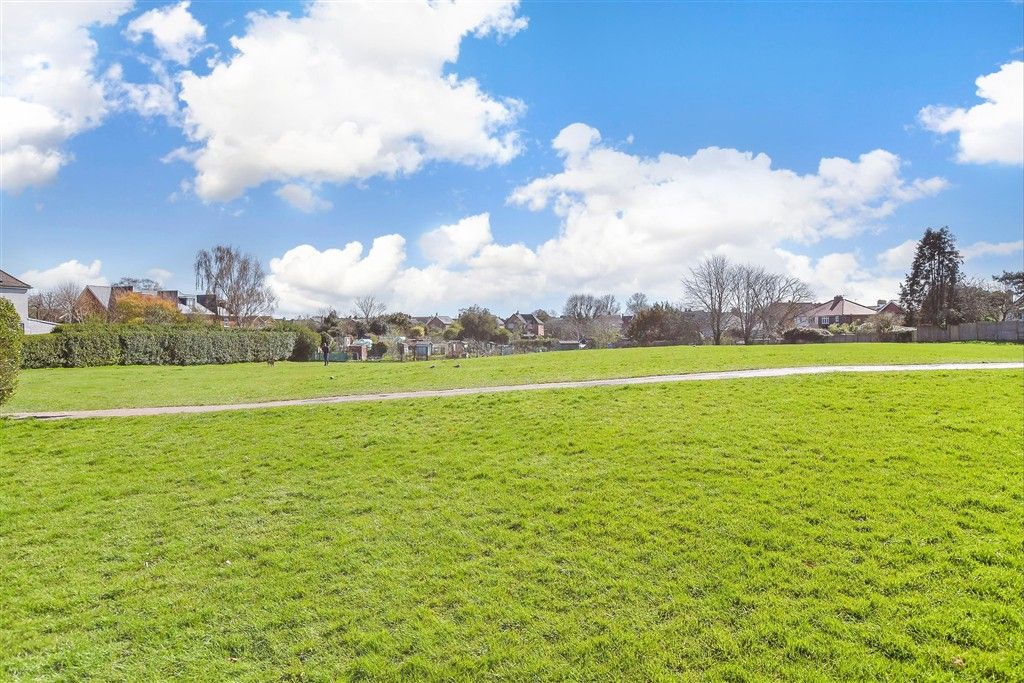 Property photo 1 of 10 Surrounding Area