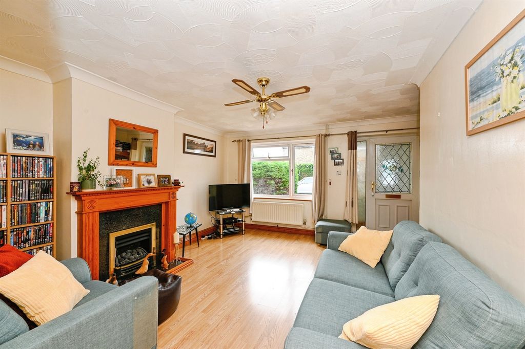 Property photo 2 of 18