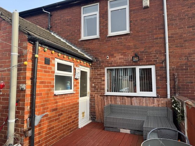 Property photo 3 of 18 Entrance Porch
