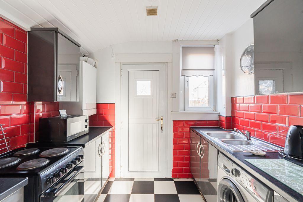 Property photo 3 of 16 Property Image 3