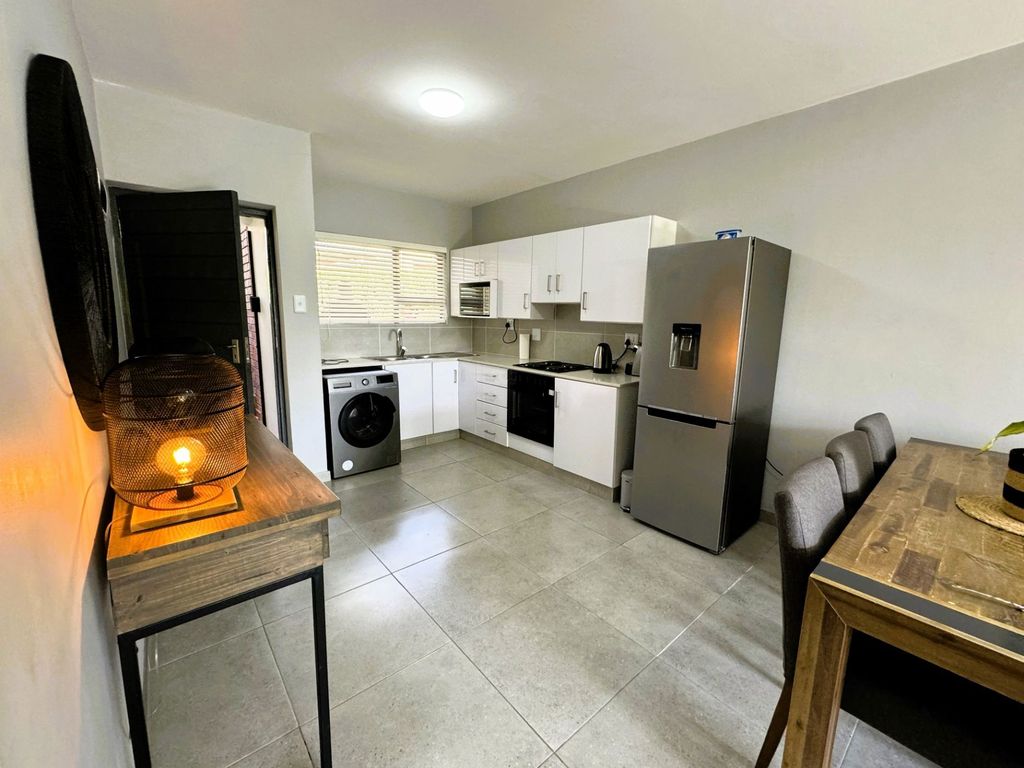 Property photo 3 of 12 1Pm1682244