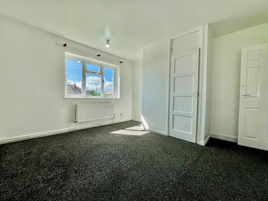 Property photo 3 of 5 Image
